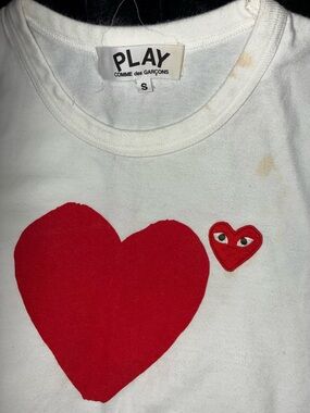 Comme des Garçons PLAY White Short Sleeve Tee with Red Heart Motif